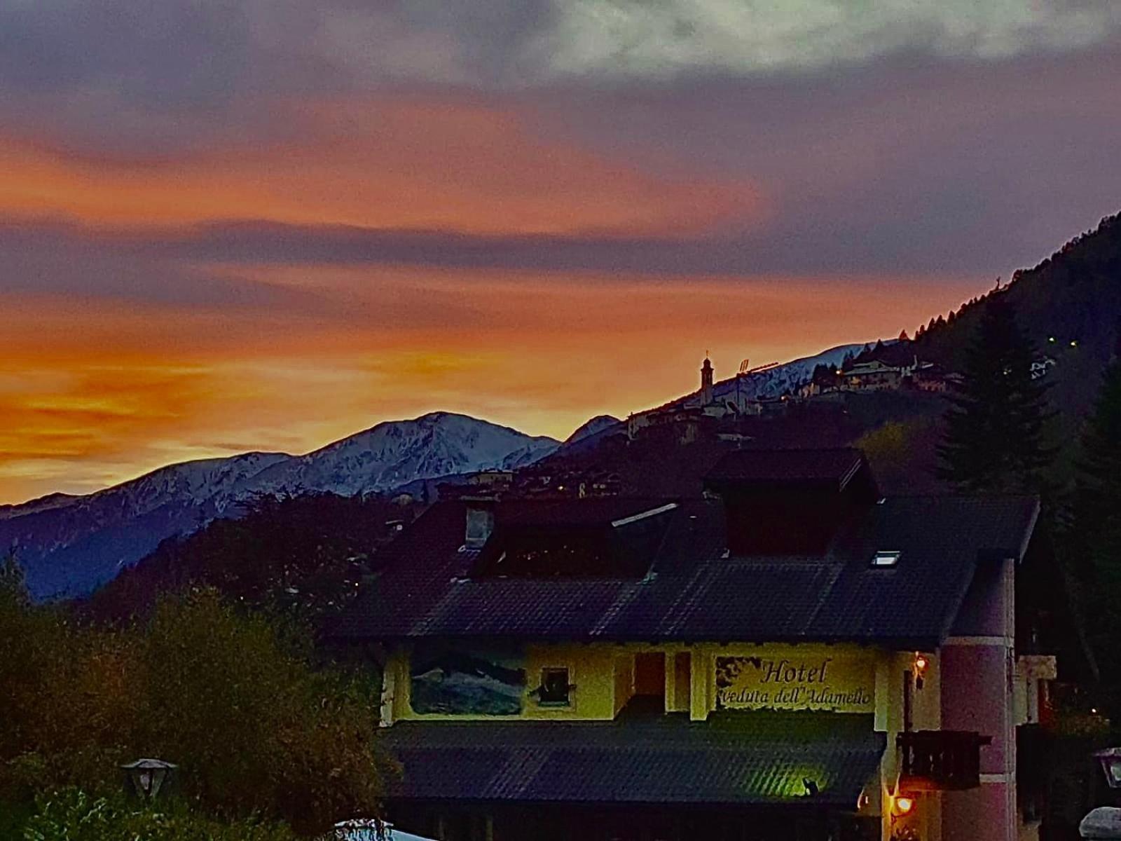 Hotel Veduta Dell'Adamello Temù Zewnętrze zdjęcie