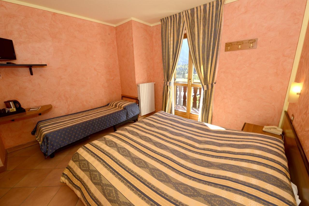 Hotel Veduta Dell'Adamello Temù Zewnętrze zdjęcie