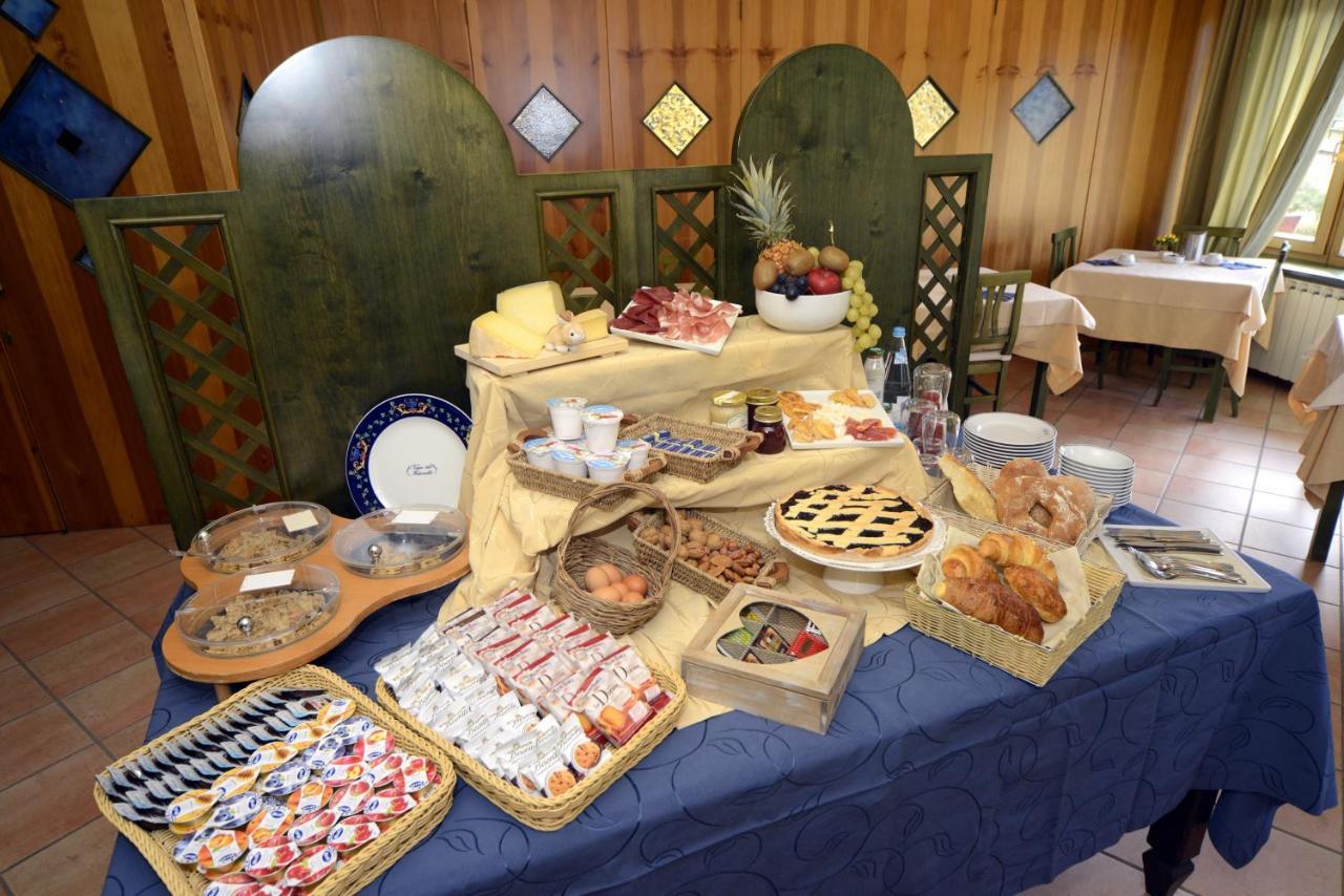 Hotel Veduta Dell'Adamello Temù Zewnętrze zdjęcie